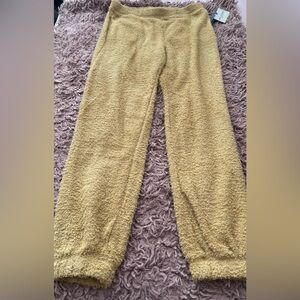 Women’s lounge pants